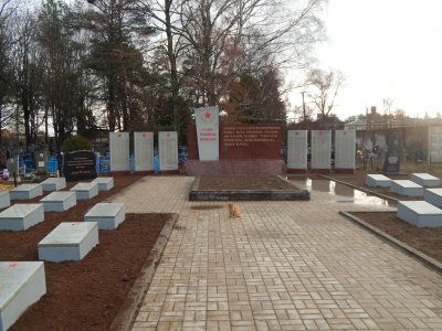 Братская могила воинов Советской Армии и партизан, погибших в 1944 г. /  / Псковская область