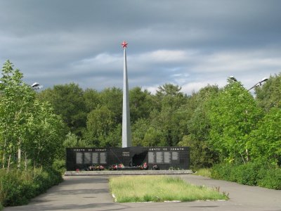 Памятник воинам-тымовчанам, павшим в годы Великой Отечественной войны 1941-1945 г.г. /  / Сахалинская область