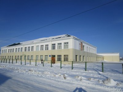 Здание школы № 1, где в годы Великой Отечественной войны располагался госпиталь /  / Омская область