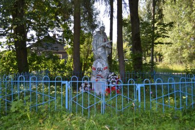 Братская могила партизан, погибших в борьбе с фашистами /  / Псковская область