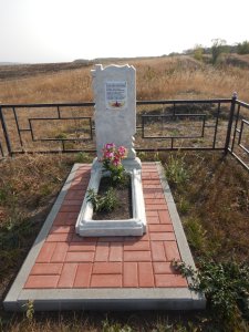 Братская могила железнодорожников, погибших в боях с фашистскими захватчиками /  / Белгородская область