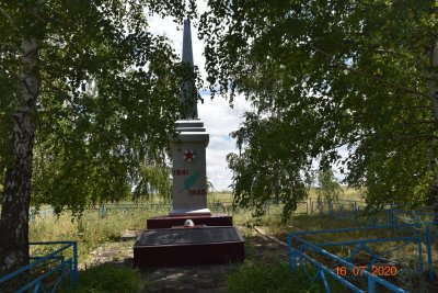Братская могила 50 советских воинов, погибшим в боях с фашистскими захватчиками /  / Белгородская область
