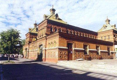 Здание бывшего пассажа по ул. Московской в г. Пензе /  / Пензенская область