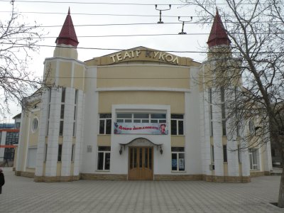 Здание, в котором в 1941-1944 гг. находились эвакогоспитали № 3187 и № 5061 /  / Республика Дагестан
