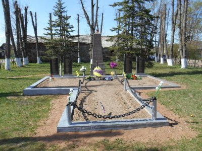 Братская могила краснофлотцев, погибших в бою с фашистами /  / Псковская область
