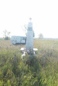 Братская могила 19 красноармейцев, погибших 14 ноября 1919 г. в Сыропятском бою /  / Омская область