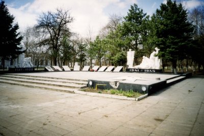Братская могила 504 воинов, погибших в годы гражданской войны /  / Краснодарский край