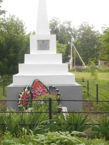 Братская могила 24 красноармейцев, погибших в годы гражданской войны /  / Краснодарский край