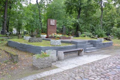 Братская могила детей, погибших при артобстреле 9 мая 1942 г. /  / Город Санкт-Петербург