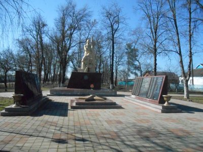 Братская могила 472 советских воинов, погибших в боях с фашистскими захватчиками /  / Краснодарский край