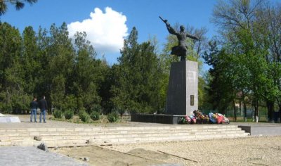 Братская могила 36 красных партизан, погибших в годы гражданской войны, и 4 советских воинов, погибших в боях с фашистами /  / Краснодарский край