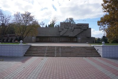 Мемориальная стена в память героической обороны Севастополя 1941 – 1942 гг. /  / Город Севастополь