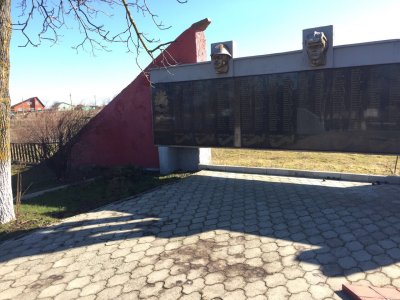 Братская могила 699 советских воинов, погибших в боях с фашистскими захватчиками /  / Краснодарский край