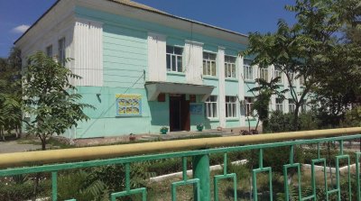 Здание школы № 3, в котором в 1941-1942 гг. размещался военный госпиталь /  / Республика Дагестан