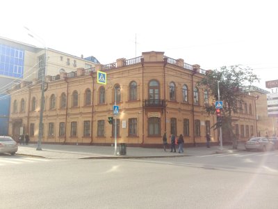 Дом А.И.Текутьева, в котором в мае-июне 1942 г. находился штаб формирования 6-й истребительно-противотанковой артиллерийской бригады /  / Тюменская область