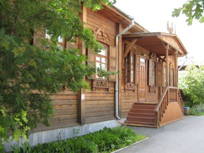 Дом, в котором в 1920 г. проходило заседание первого уездного исполкома /  / Тюменская область