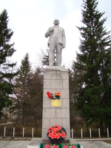 Памятник В.И.Ленину, автор - скульптор Меньшов /  / Омская область