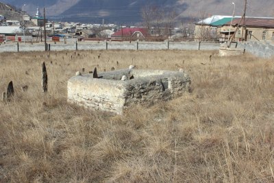 Гробница с 2-мя стелами /  / Республика Дагестан