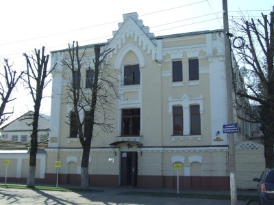 Здание табачной фабрики /  / Республика Адыгея