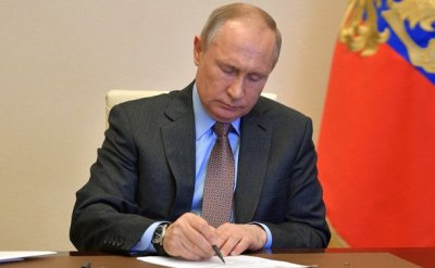 Путин назначил временно исполняющих обязанности глав новых субъектов РФ