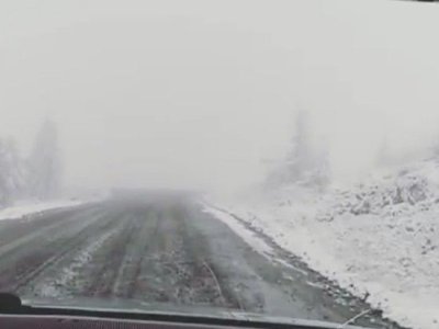 Из-за сильного снегопада ограничено движение транспорта на трассе «Лена» в Якутии