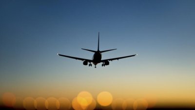 Режим ограничения полётов в 11 аэропортах юга и центра РФ продлили до 16 октября