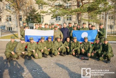Айсен Николаев встретился в Приморском крае с мобилизованными якутянами