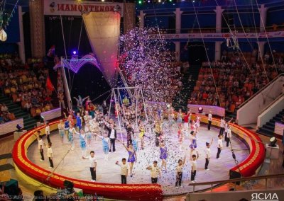 Якутские циркачи поставили спектакль «Алые паруса»