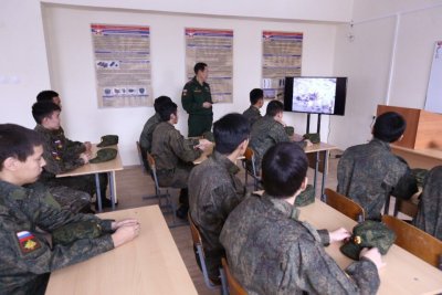 В военно-учебный центр СВФУ идет набор на обучение по программе «Солдат запаса»