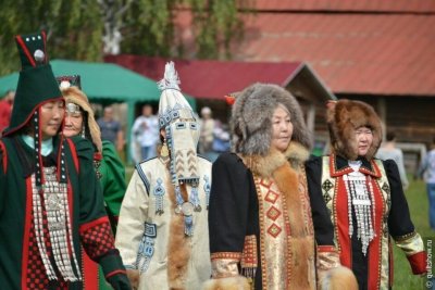 В Москве мастера из Якутии покажут обряд одевания якутской невесты /  Москва Москва Город Москва