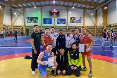 Четыре медали завоевали борцы Якутии на международном Кубке Тильзита