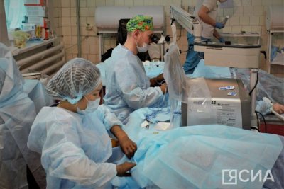 В Мариуполе якутские офтальмологи провели 258 операций за четыре дня