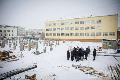 Более 400 новых учебных мест появятся в Якутске после ввода пристроев к двум школам