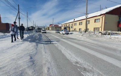 В Якутске автомобилист сбил ребёнка, переходившего дорогу в неустановленном месте