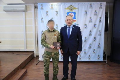 Якутское отделение партии «Единая Россия» передала средства связи отряду «Барс-2»