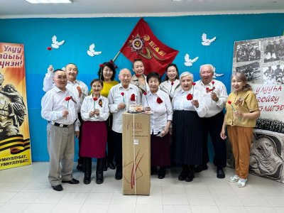 Сотрудники Алмазэргиэнбанка поздравили ветеранов с Днём Победы