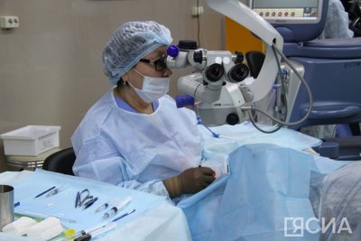 Бригады врачей-офтальмологов прооперируют жителей Олёкминского и Усть-Алданского районов