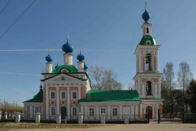 Церковь Дмитрия на Поле с колокольней /  / Ярославская область