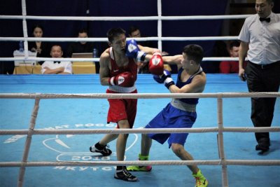 Три боксёра из Якутии одержали уверенные победы во второй день чемпионата Дальнего Востока