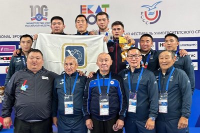 Якутские борцы завоевали восемь медалей международного фестиваля университетского спорта