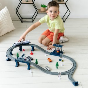 Железная дорога для детей "Мой город, 63 предмета", на батарейках со светом и звуком (Синяя)