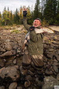 Завершили сезон рыбалкой на трофейного тайменя в реках Станового хребта!