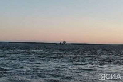 В Якутии на реке Вилюй опрокинулась моторная лодка с четырьмя людьми на борту
