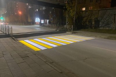 В Якутске впервые установили проекционные пешеходные переходы