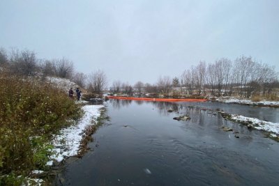 Ленские спасатели ликвидируют последствия разлива нефтепродуктов в Мирнинском районе Якутии
