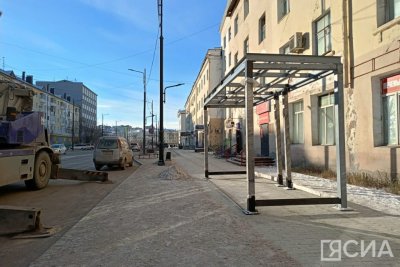 Автобусные остановки на проспекте Ленина в Якутске выполнены без карманов для заезда