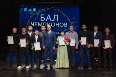 Бал чемпионов: лучшие спортсмены Мирнинского района получили награды