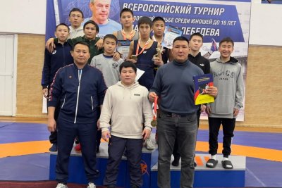 Юные якутские борцы стали победителями всероссийского турнира в Красноярске