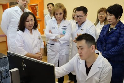 Главврач Московской клинической больницы Марьяна Лысенко посетила Национальный центр медицины Якутии
