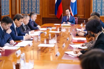Глава Якутии Айсен Николаев провел планерное совещание с руководством правительства
